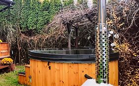 Dolistówka Apartamenty, pole namiotowe, balia z jacuzzi, ogród warzywny dla gości, plac zabaw dla dzieci